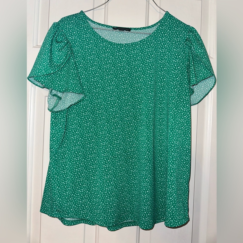 Adrianna Papell green shirt medium